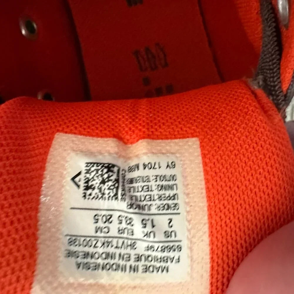 Converse All Store Mid Kids shoe. Gray with orange. - Picture 3 of 3